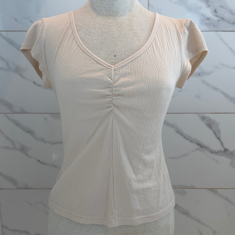 Brandy Melville Cinched Front Beige Cap Sleeve Shirt Women’s Size S